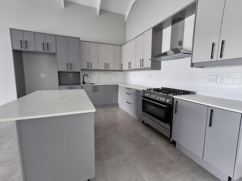 3 Bedroom Property for Sale in Britannia Bay Western Cape